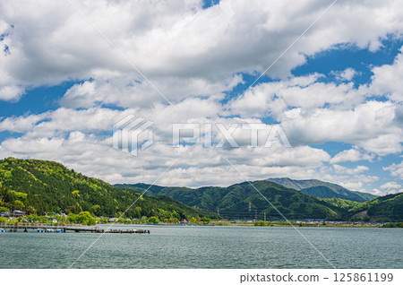 初夏的夕五湖 滋賀縣長濱市夕五町 125861199