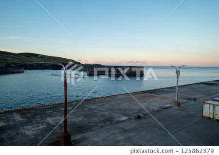 bay, harbor, harbour 125862379