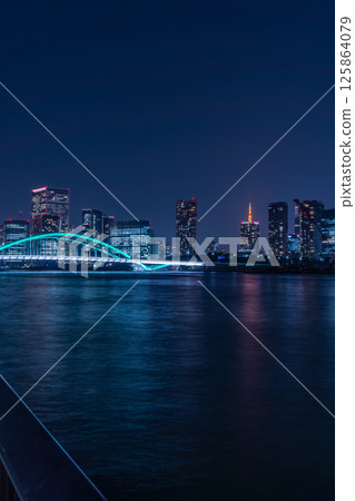 隅田川築地大橋的夜景 隅田川築地大橋的夜景 125864079