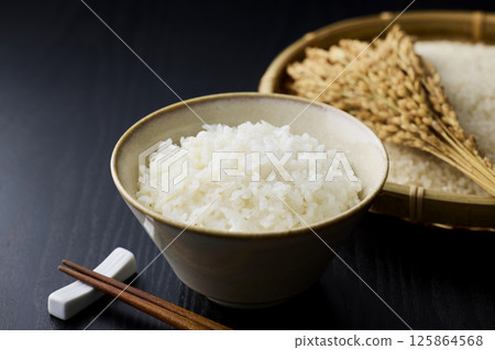 White rice in a bowl White rice in a bowl 125864568
