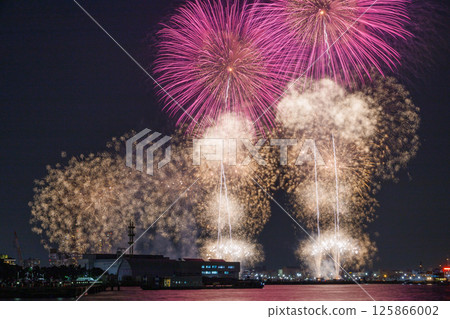 Yokohama Minatomirai fireworks display Yokohama Minatomirai fireworks display 125866002