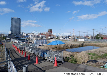 Large scale construction site 125866038