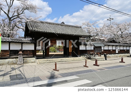 The exterior of the Tanba Sasayama City Museum of History (Hyogo Prefecture) 125866144