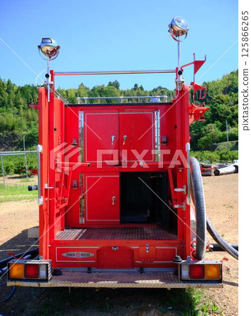 Fire engine pump car Fire engine pump car 125866265