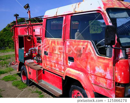 Fire engine pump car Fire engine pump car 125866278