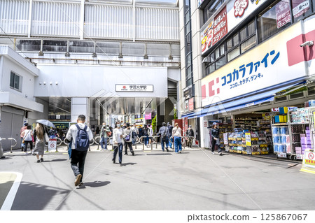 Urban landscape of Meguro-ku, Tokyo - Gakugeidaigaku Station 125867067