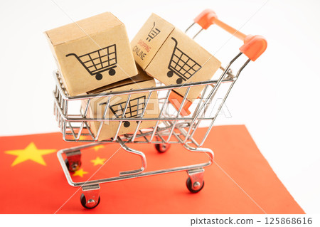 Box with shopping online cart logo and China flag, 125868616