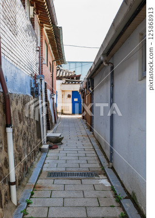 首爾：三清洞蜿蜒的小巷 125868913