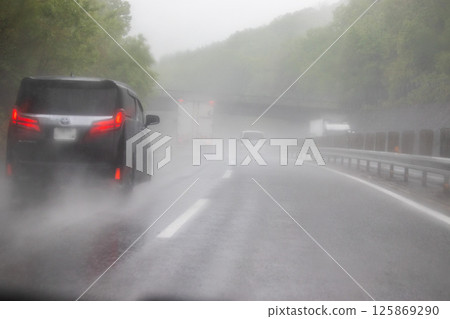 Rain highway 125869290