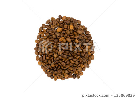 Roasted coffee beans pile isolated on white background 125869829
