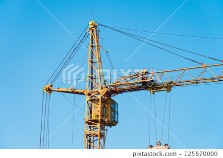 Yellow crane. Technological equipment for construction Yellow crane. Technological equipment for construction 125870000