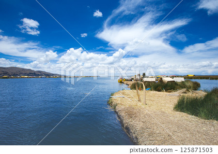 Totora boat on the Titicaca lake near Puno, Peru 125871503
