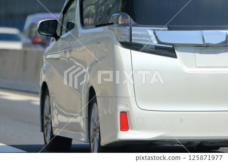 Minivan image 125871977