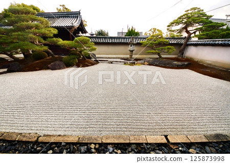 Kyoto Prefecture, Toji Temple Kanchiin, Nirvana Garden "Choja no Niwa" Karesansui Garden, Kujo-cho, Minami-ku, Kyoto City, February 2022 Kyoto Prefecture, Toji Temple Kanchiin, Nirvana Garden "Choja no Niwa" Karesansui Garden, Kujo-cho, Minami-ku, Kyoto City, February 2022 125873998
