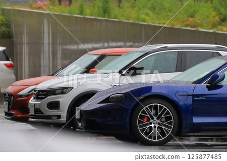 Image of a line of sports cars 125877485