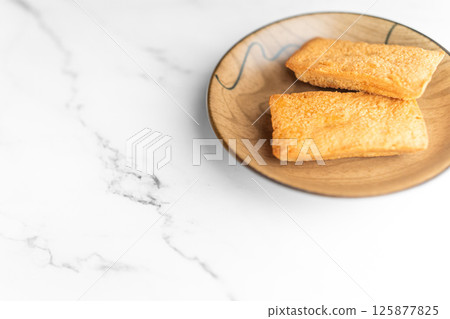 木盤上的烘焙食品④ 木盤上的烘焙食品④ 125877825