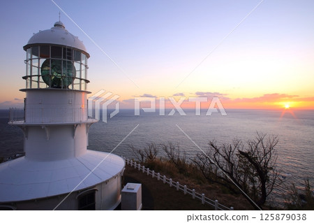 Evening view of Cape Muroto Lighthouse/World Geopark/Preserved Lighthouse/Muroto-Anan Coast Quasi-National Park Evening view of Cape Muroto Lighthouse/World Geopark/Preserved Lighthouse/Muroto-Anan Coast Quasi-National Park 125879038