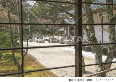 世界遺產 高野山 金剛峰寺 望向窗外的萬流庭園 和歌山縣 125885577