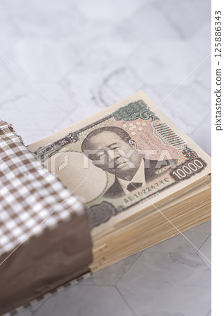 200萬日元1萬日元紙幣 125886343