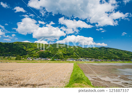 滋賀縣長濱市港北地區與後町的田園風光 125887337