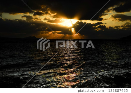 <Goto scenery> Tomie Camp Village at dawn 125887435