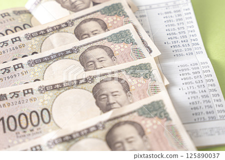錢和存摺 錢和存摺 125890037