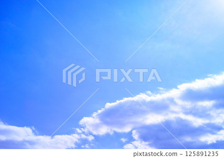 藍色的天空和雲圖像 藍色的天空和雲圖像 125891235