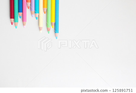 With a blank piece of paper in front of me, what should I tell someone and what should I tell them? 125891751