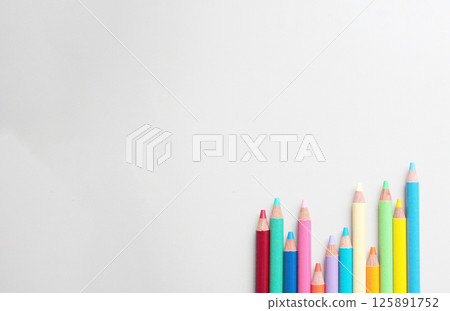 With a blank piece of paper in front of me, what should I tell someone and what should I tell them? 125891752