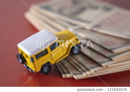 金錢和SUV 125892678