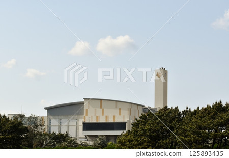 Incineration plants continue to support our lives Incineration plants continue to support our lives 125893435