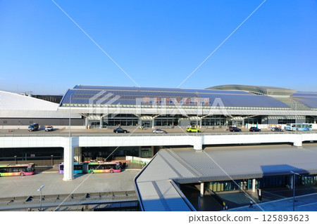 [Fukuoka Prefecture] Fukuoka Airport International Terminal Building on a clear day 125893623