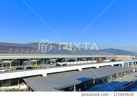 [Fukuoka Prefecture] Fukuoka Airport International Terminal Building on a clear day 125893626