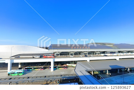 [Fukuoka Prefecture] Fukuoka Airport International Terminal Building on a clear day 125893627