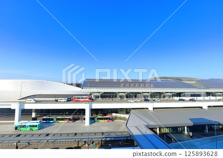 [Fukuoka Prefecture] Fukuoka Airport International Terminal Building on a clear day 125893628