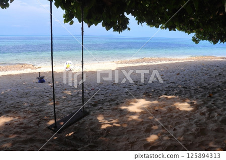 Taketomi Island's Star Sand Beach and Swing (Kaiji Beach) 125894313