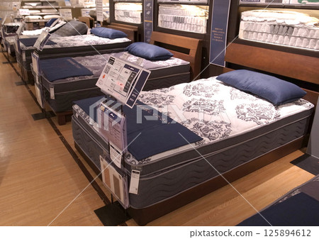 Furniture store, bed, nursing care, shopping 125894612