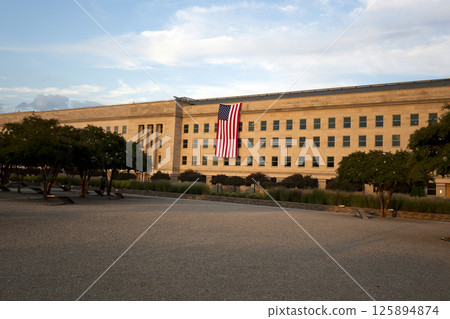 The Pentagon building in  Arlington County, Virginia in United States of America 125894874