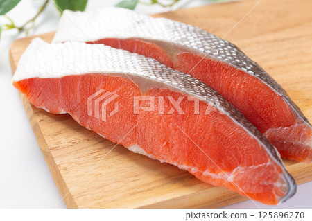 Salmon salmon fillet 125896270