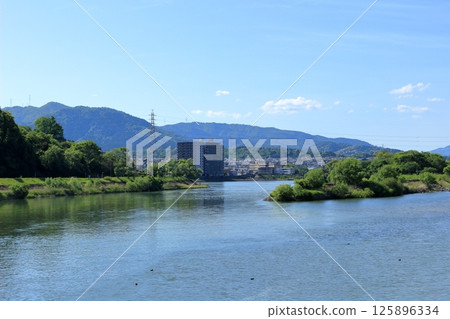 河流匯合處 125896334
