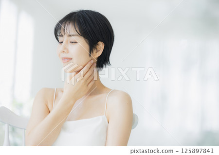 Beauty image of young women 125897841