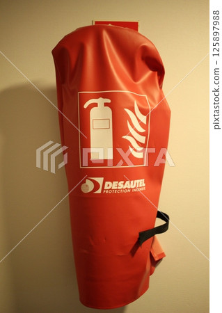 滅火器 移動式乾粉滅火設備 滅火設備 125897988