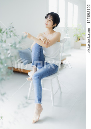 牛仔女 牛仔女 125898102