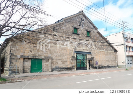Former Ukon Warehouse near the Otaru North Canal 125898988