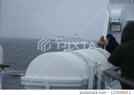 從渡輪經過 125899811