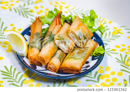 Deep-fried tofu and shrimp spring rolls 125901562