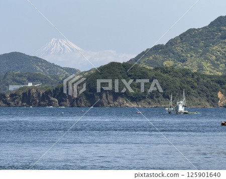 從松崎海上看到的富士山 從松崎海上看到的富士山 125901640