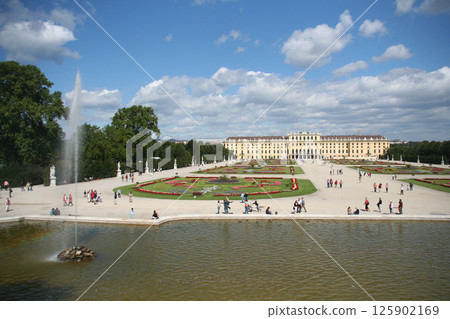 Beautiful palace gardens in Austria on a sunny summer day 125902169
