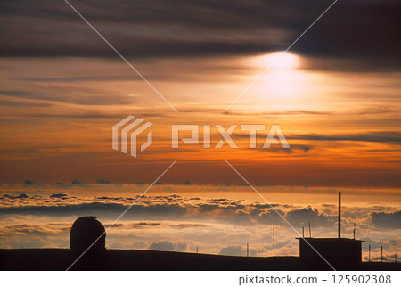 夏威夷島莫納克亞山頂 125902308