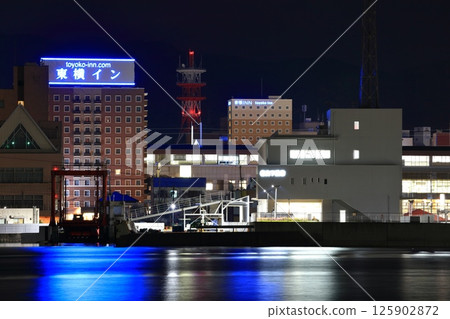 [Yamaguchi Prefecture] JR Tokuyama Station night view 125902872
